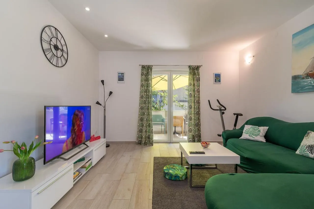 Apartment Ela Trogir Kroatië