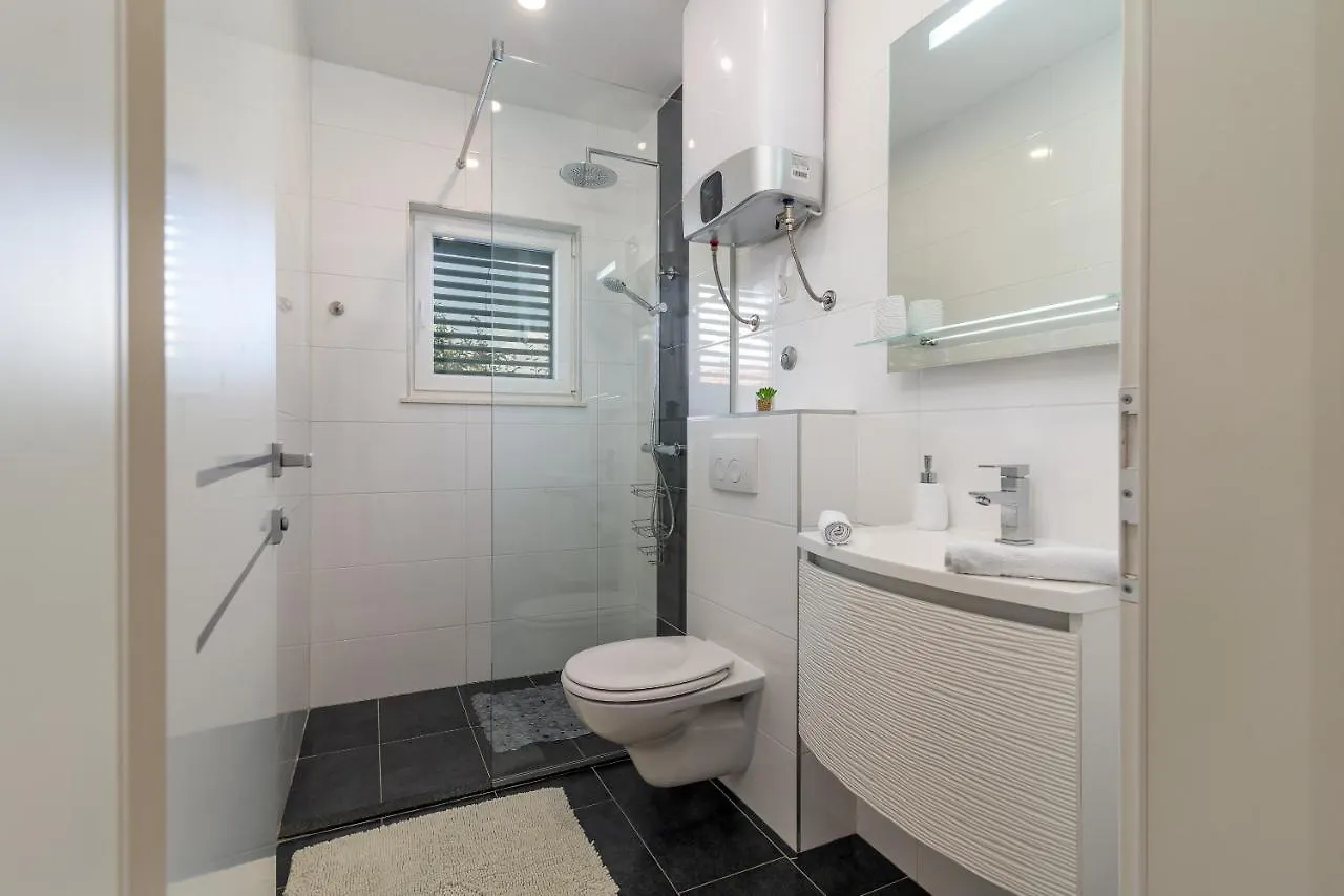 Apartment Ela Trogir 0*,  Croatia