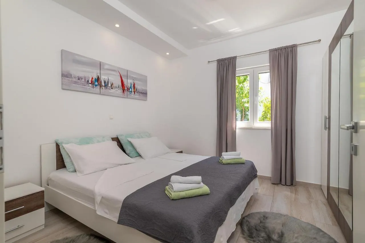 Apartment Ela Trogir