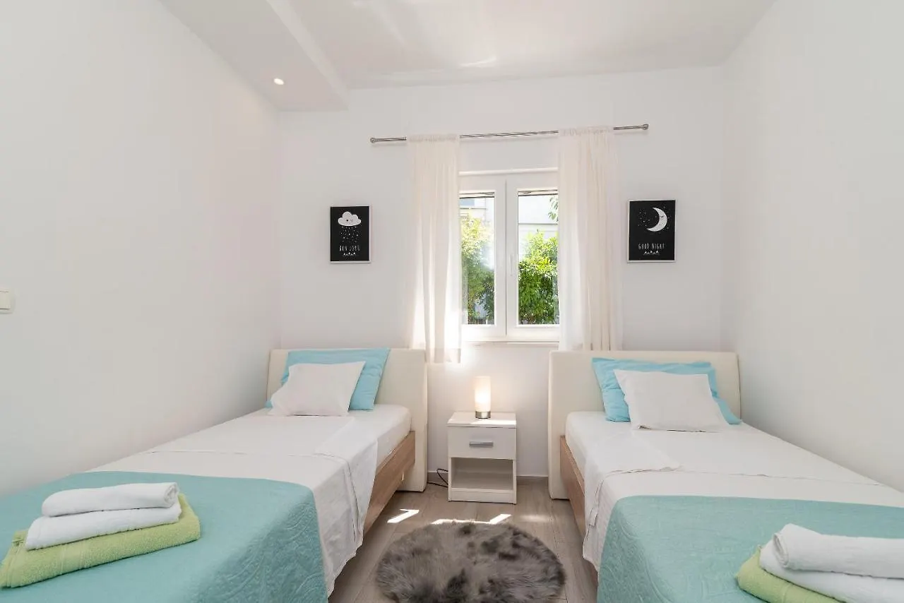 Apartment Ela Trogir