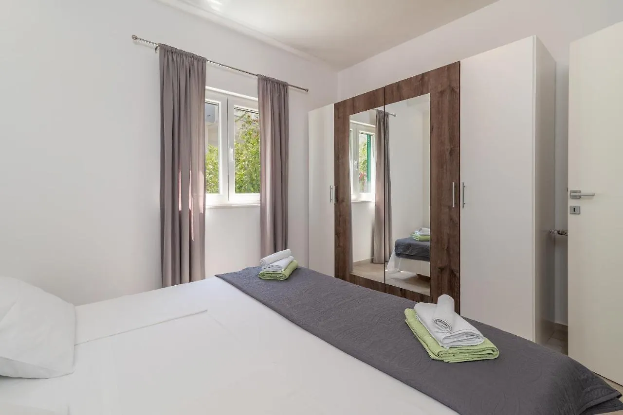 Apartment Ela Trogir