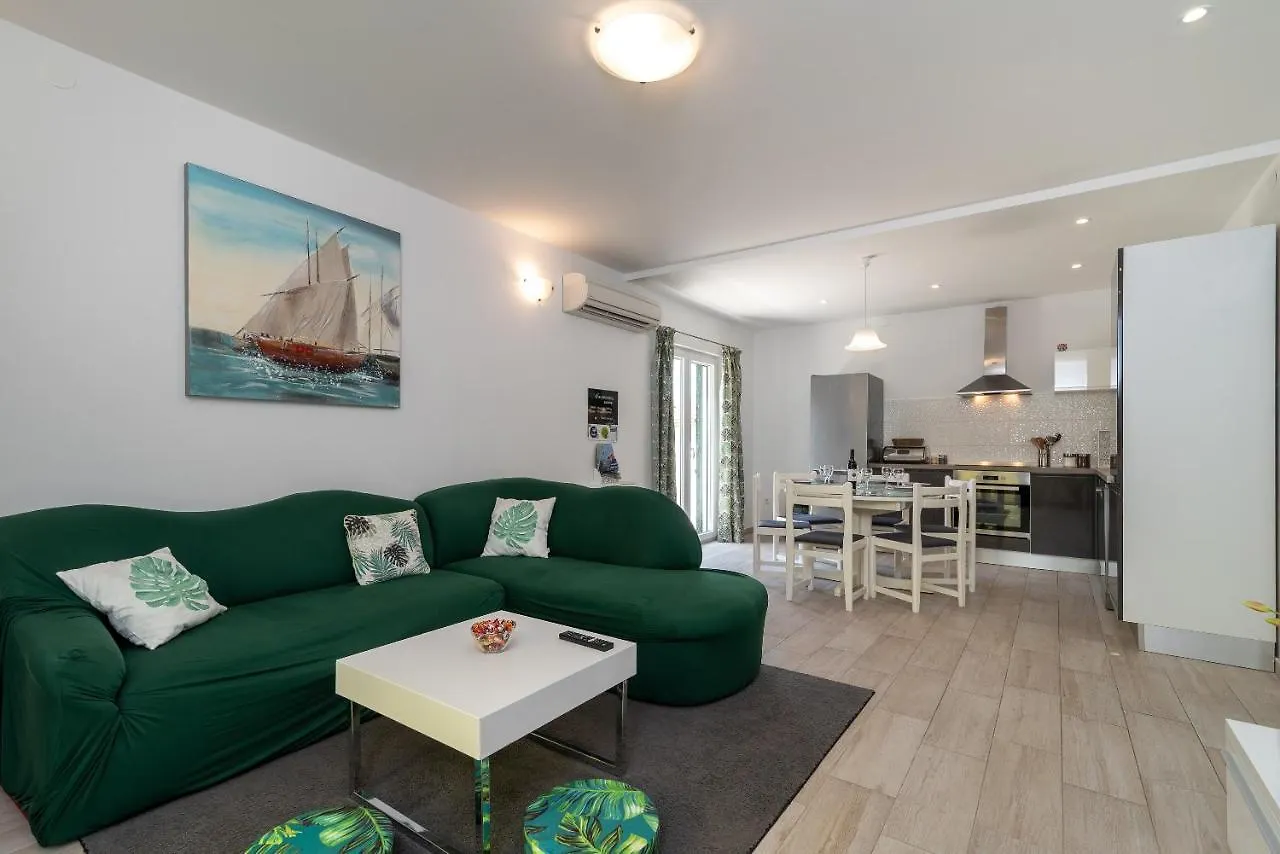 Apartment Ela Trogir 0*,  Croatia