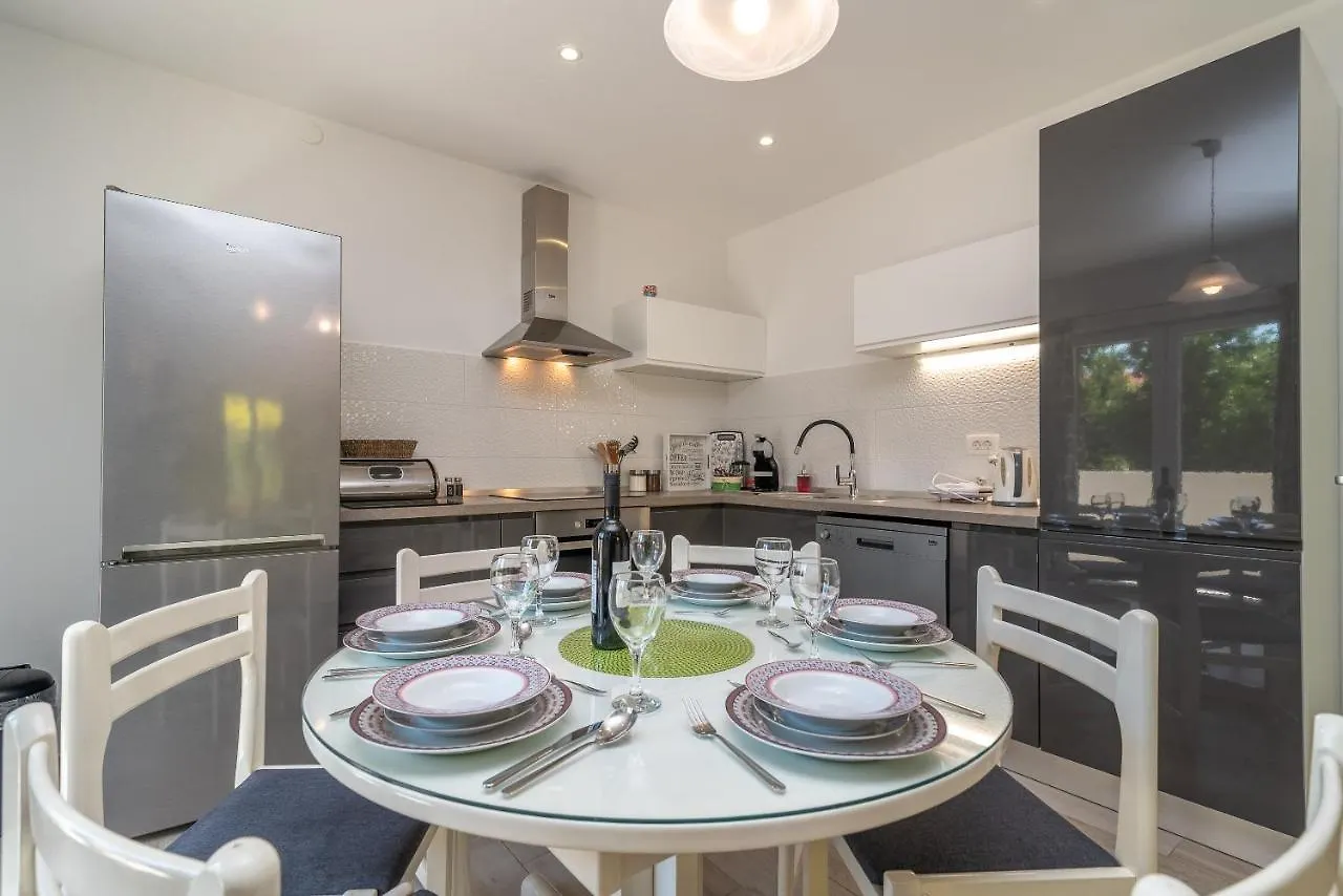 Apartment Ela Trogir
